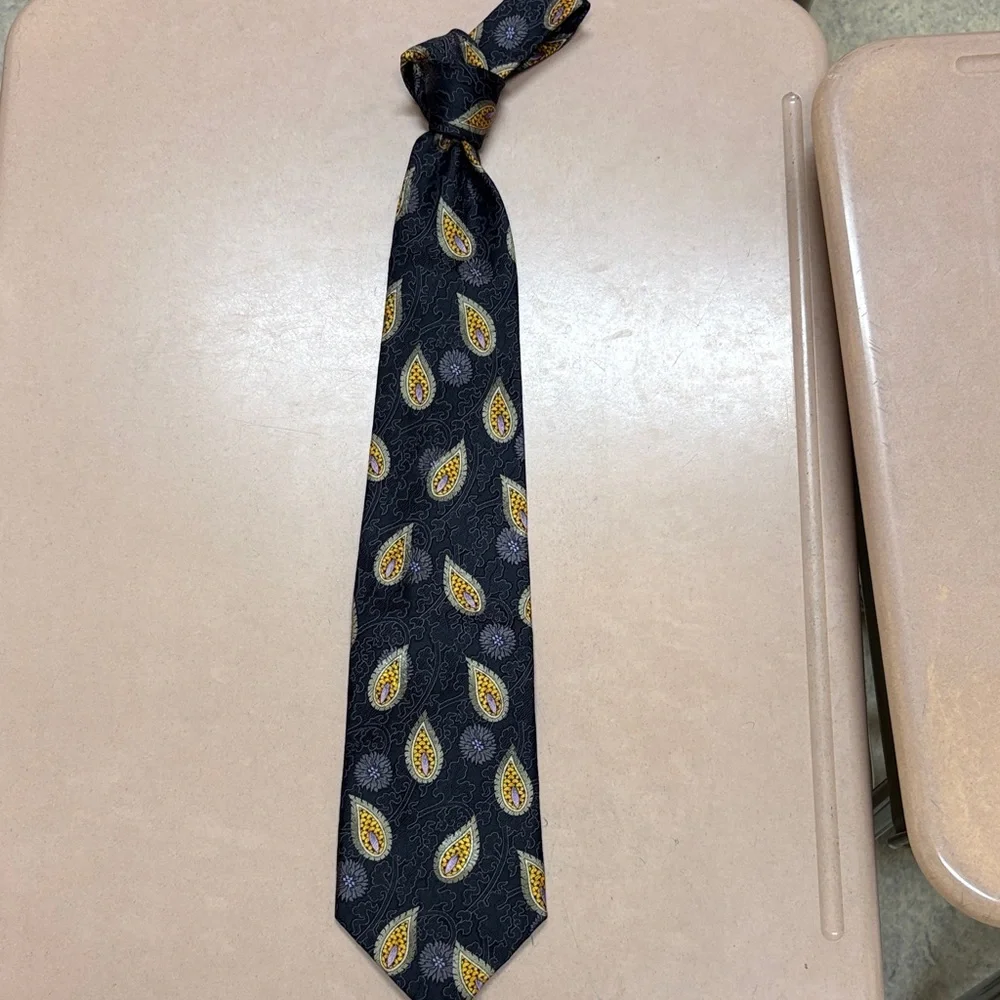 Robert Talbott Best of Class Silk Tie Nordstrom Paisley Black Gold USA Hand Sewn